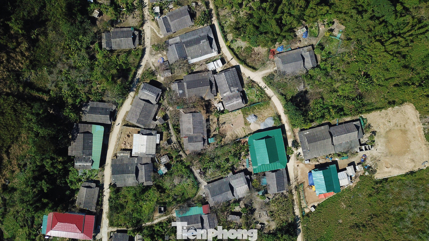 Một cụm dân cư ở Mường Lồng nhìn từ Flycam.