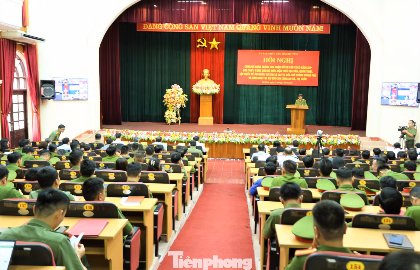 Toàn cảnh hội nghị.