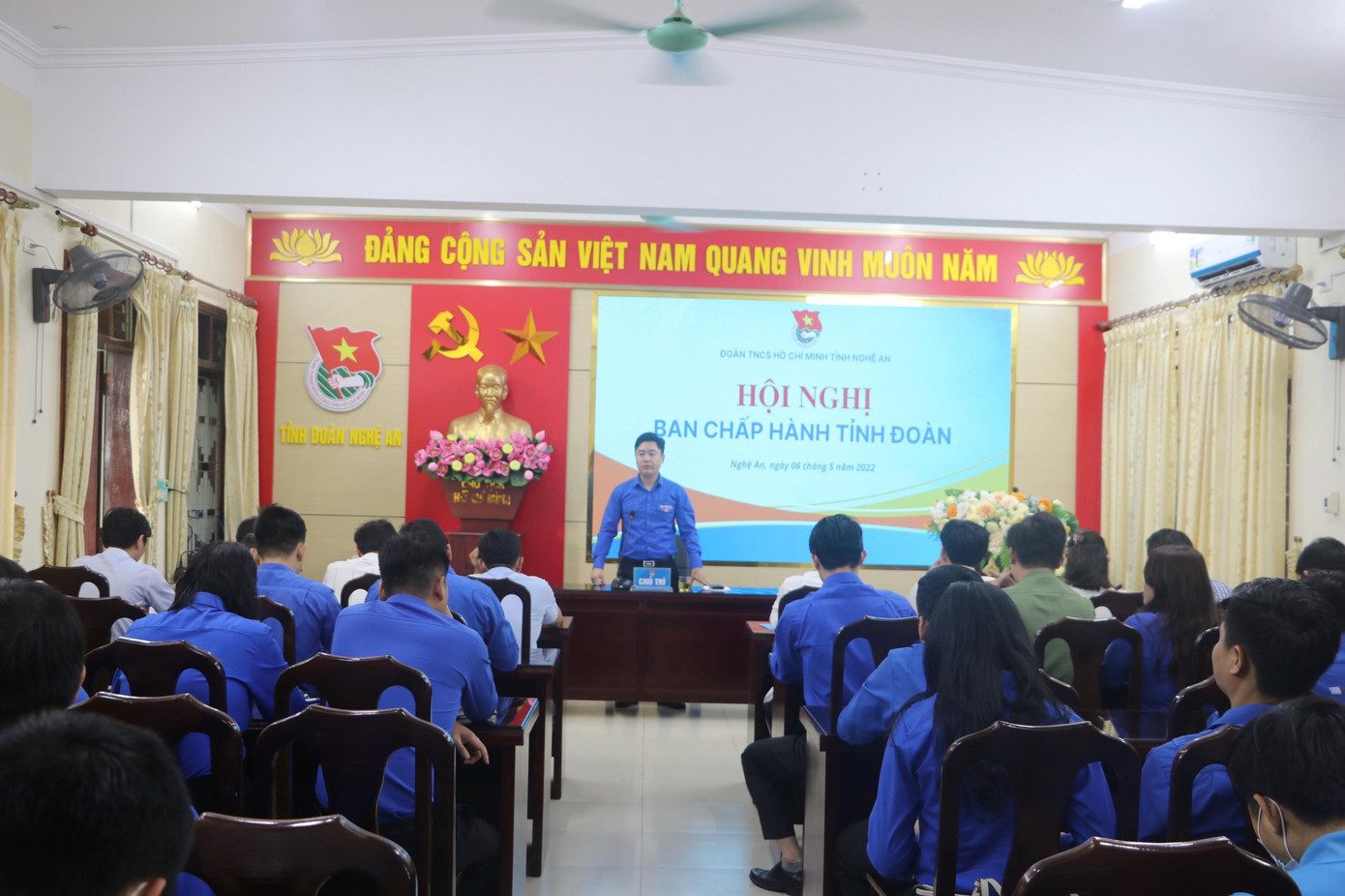 Toàn cảnh Hội nghị.