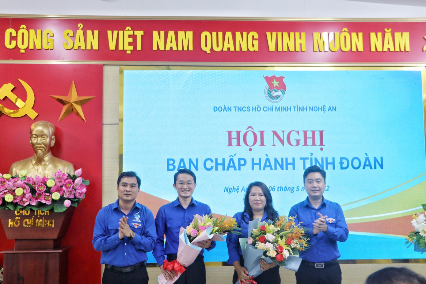 100% phiếu bầu hai tân Phó Bí thư Tỉnh đoàn Nghệ An.