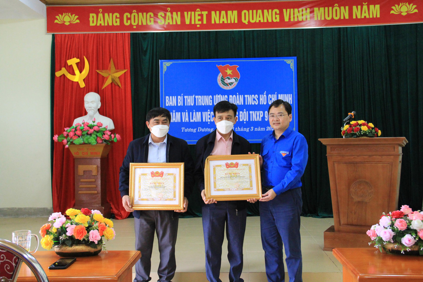 Tại buổi thăm, làm việc tại Tổng đội TNXP 9, anh Nguyễn Anh Tuấn ghi nhận những nỗ lực của Tổng đội trong việc đồng hành với bà con nhân dân gây dựng cuộc sống mới. Bí thư Thứ nhất T.Ư Đoàn mong muốn Tổng đội cùng cấp ủy, chính quyền địa phương tiếp tục phối hợp để triển khai nhiều chương trình hiệu quả để tiếp tục trở thành điểm tựa cho bà con trên tất cả lĩnh vực của đời sống.