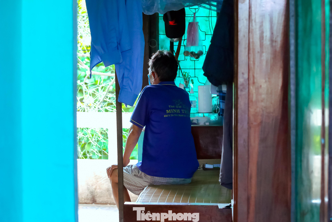 Vừa phải chạy thận, vừa phải mưu sinh, cuộc sống của những bệnh nhân tại xóm nghèo chạy thận càng trở nên lao đao trong thời gian dịch COVID-19 căng thẳng.