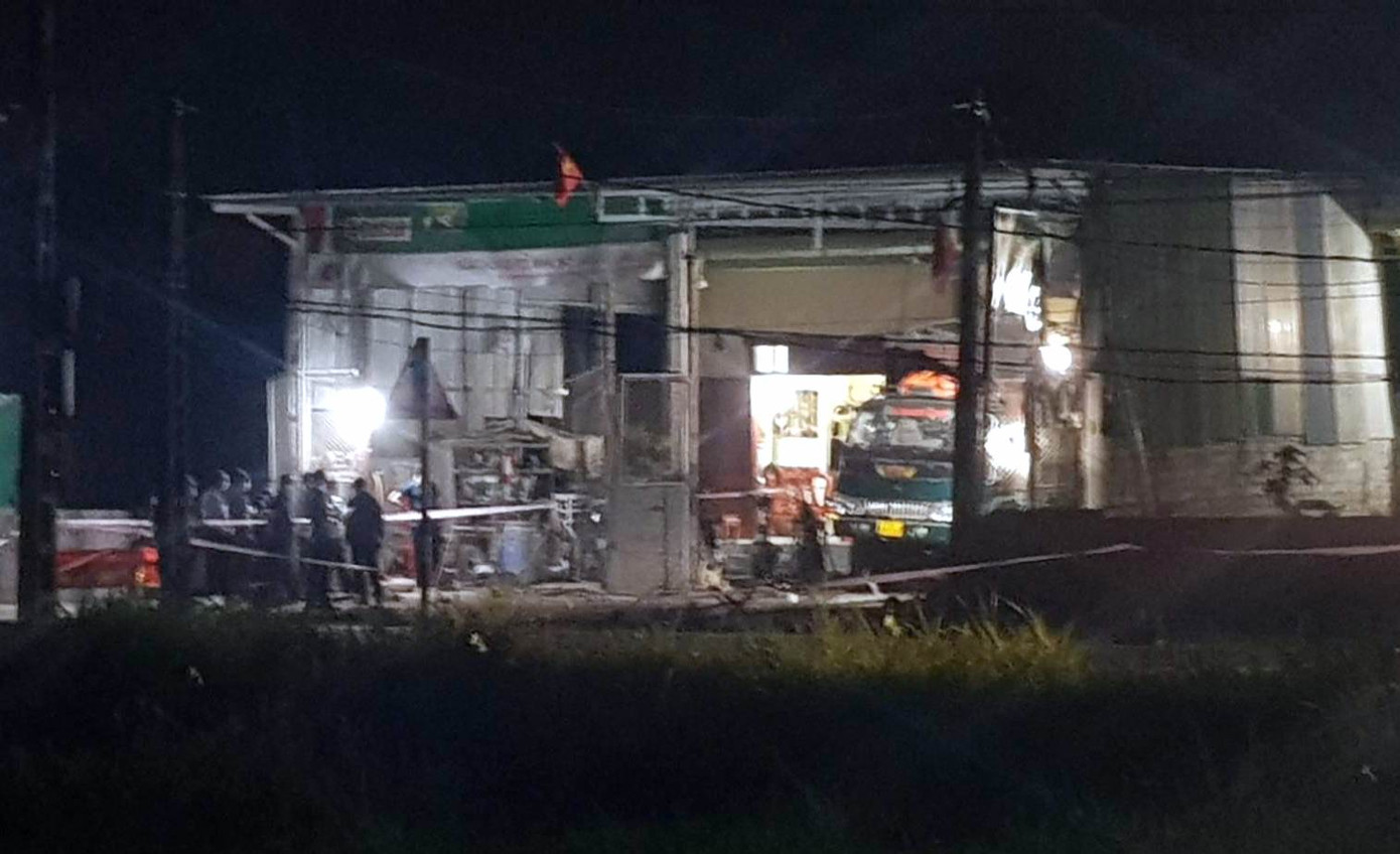 Hiện chưa rõ vật liệu gây ra vụ nổ trên là gì. Hiện chưa rõ vật liệu gây ra vụ nổ trên là gì.