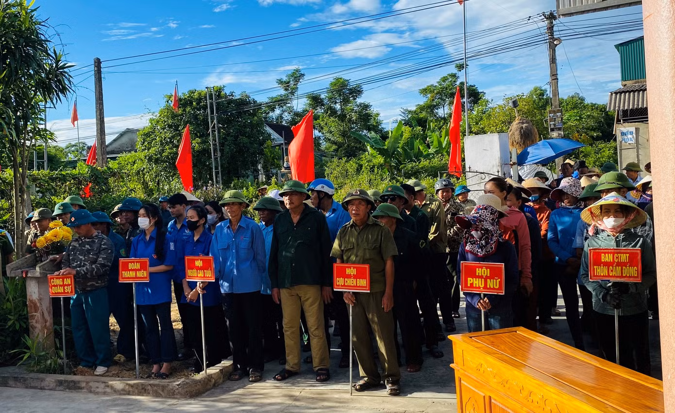 Ngành chức năng địa phương ghi nhận sự ủng hộ của các hộ dân chịu ảnh hưởng của dự án đã sớm nhận bồi thường theo quy định, di dời đến nơi ở mới để sớm bàn giao mặt bằng.