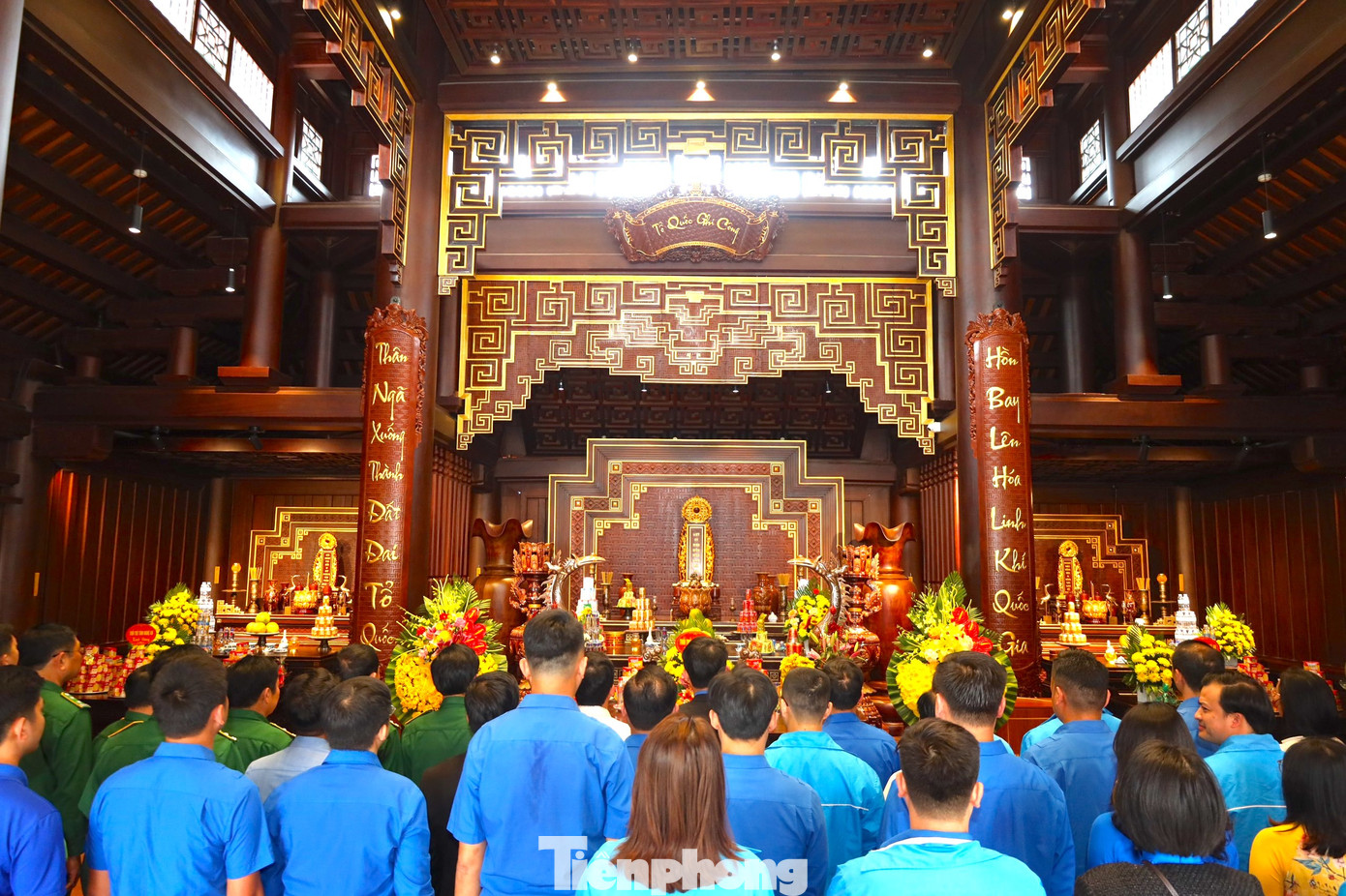 Tại tỉnh Điện Biên, đoàn công tác đã trang nghiêm dâng hoa, dâng hương tại đền thờ liệt sĩ hy sinh ở chiến trường Điện Biên Phủ. Đây là công trình mang ý nghĩa chính trị, xã hội và nhân văn, thể hiện tình cảm, lòng biết ơn sâu sắc của Đảng, Nhà nước và nhân dân cả nước đối với các anh hùng, liệt sĩ tại Điện Biên Phủ. Bên cạnh đó, công trình còn có ý nghĩa giáo dục truyền thống yêu nước cho các thế hệ mai sau, đáp ứng nhu cầu, nguyện vọng của nhân dân cả nước.