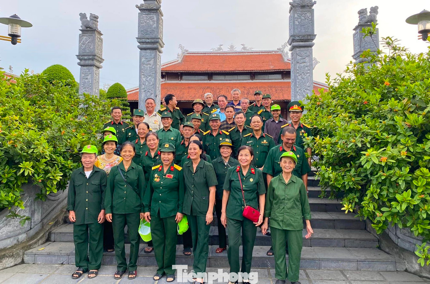 Những ngày tháng 7, hàng chục nghìn người đã về Khu Di tích lịch sử Truông Bồn để tri ân các anh hùng liệt sĩ, trong đó có rất nhiều là cựu chiến binh, cựu thanh niên xung phong.