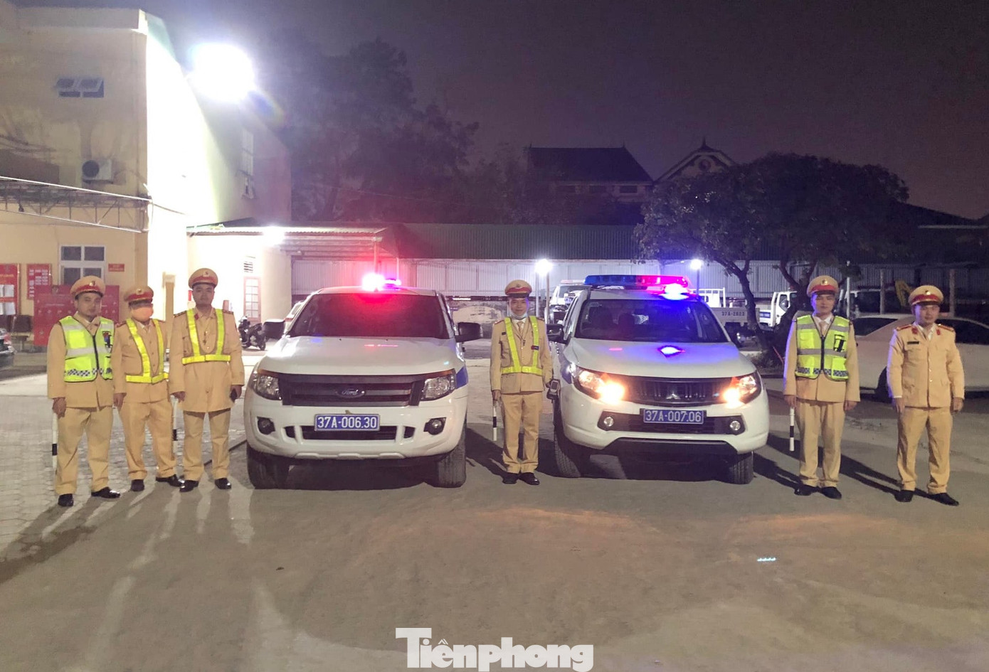 Thời gian tới, lực lượng CSGT Công An Nghệ An sẽ tăng cường tuần tra, kiểm soát và xử lý nghiêm các trường hợp vi phạm về tốc độ, nồng độ cồn, các trường hợp vi phạm an toàn giao thông. Thời gian tới, lực lượng CSGT Công An Nghệ An sẽ tăng cường tuần tra, kiểm soát và xử lý nghiêm các trường hợp vi phạm về tốc độ, nồng độ cồn, các trường hợp vi phạm an toàn giao thông.