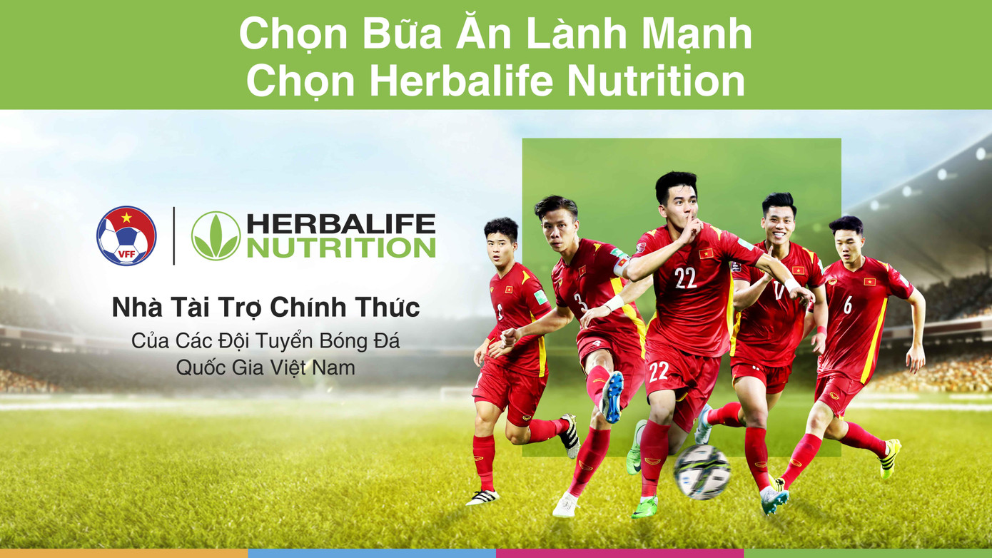 Herbalife Nutrion cùng bạn mang đến những bữa ăn lành mạnh. Công ty dinh dưỡng Herbalife Việt Nam là nhà tài trợ chính thức của đội tuyển bóng đá quốc gia nam, nữ và các đội tuyển bóng đá U22, U23 /Olympic từ năm 2021 đến 2024. Herbalife Nutrion cùng bạn mang đến những bữa ăn lành mạnh. Công ty dinh dưỡng Herbalife Việt Nam là nhà tài trợ chính thức của đội tuyển bóng đá quốc gia nam, nữ và các đội tuyển bóng đá U22, U23 /Olympic từ năm 2021 đến 2024.
