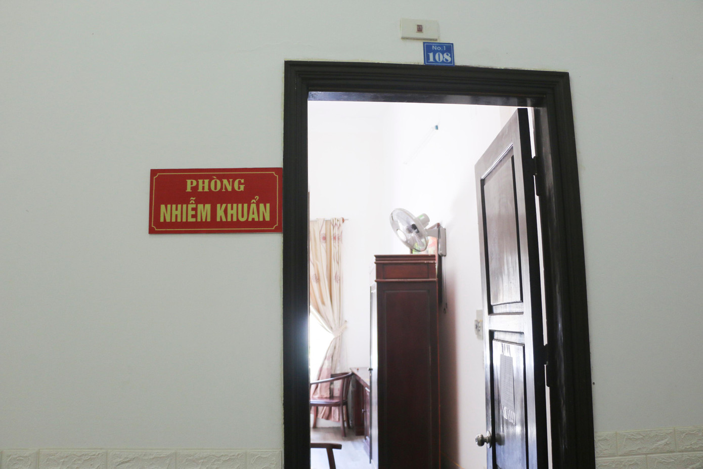 Hiện, các Bệnh viện Dã chiến số 1, số 2 Nghệ An đã quả tải, Bệnh viện Dã chiến số 3 đang điều trị cho gần 150 bệnh nhân.