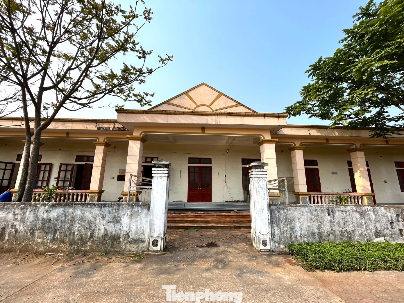 Căn nhà cộng đồng dành cho người ăn xin được xây dựng cả tỷ đồng nhưng từ khi xây dựng chưa đón được một người ăn xin nào vào ở. Căn nhà cộng đồng dành cho người ăn xin được xây dựng cả tỷ đồng nhưng từ khi xây dựng chưa đón được một người ăn xin nào vào ở.