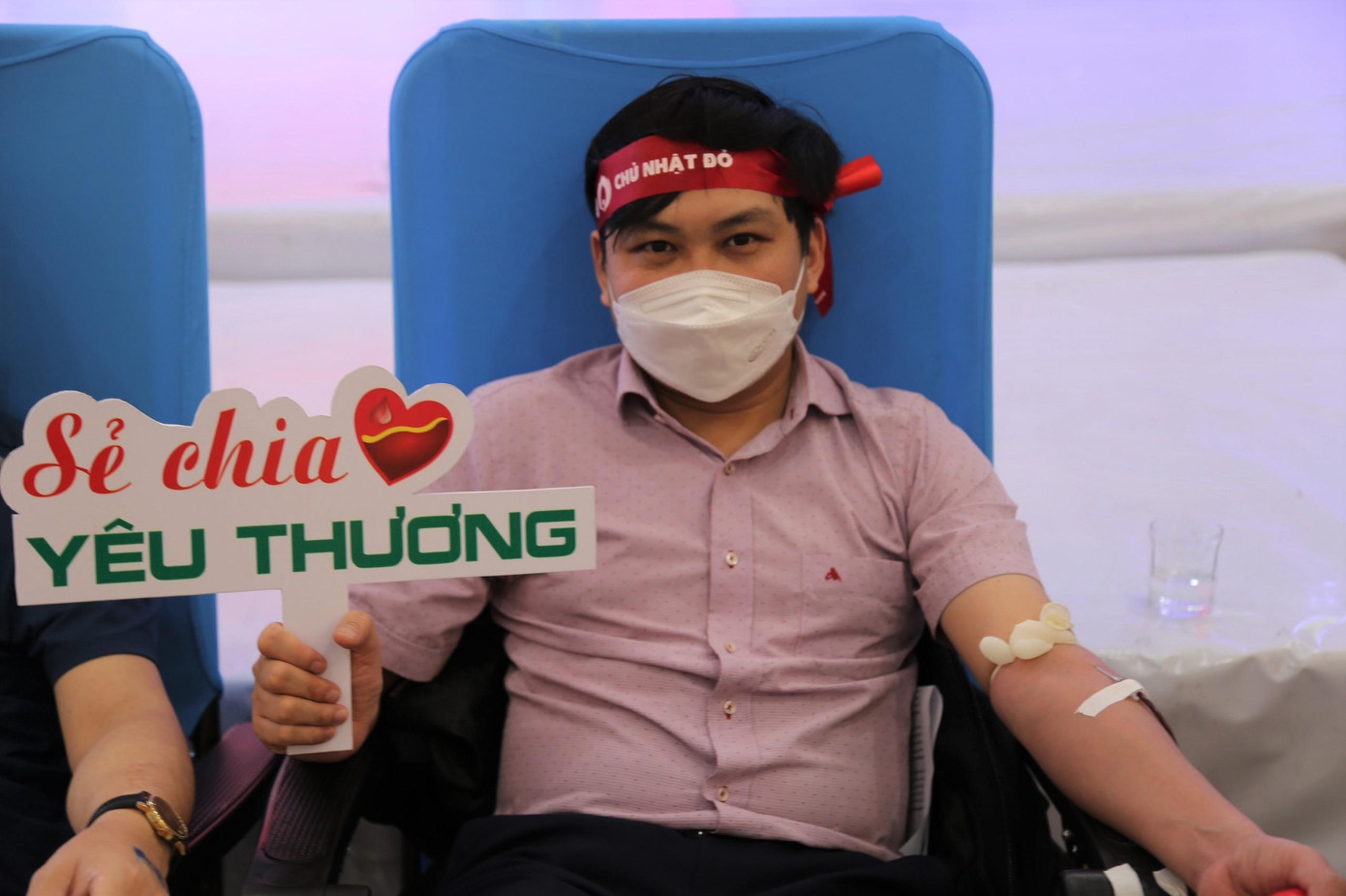 Trong những năm qua, hiến máu tình nguyện đã trở thành nét đẹp và là truyền thống nhân ái của người Việt Nam. Phong trào hiến máu tình nguyện ở Nghệ An đã có bước phát triển vượt bậc.