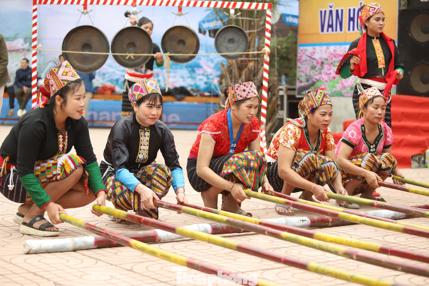 Nhảy sạp là điệu nhảy mang bản sắc văn hóa của người vùng cao. (Ảnh: Rạng Đông). Nhảy sạp là điệu nhảy mang bản sắc văn hóa của người vùng cao. (Ảnh: Rạng Đông).