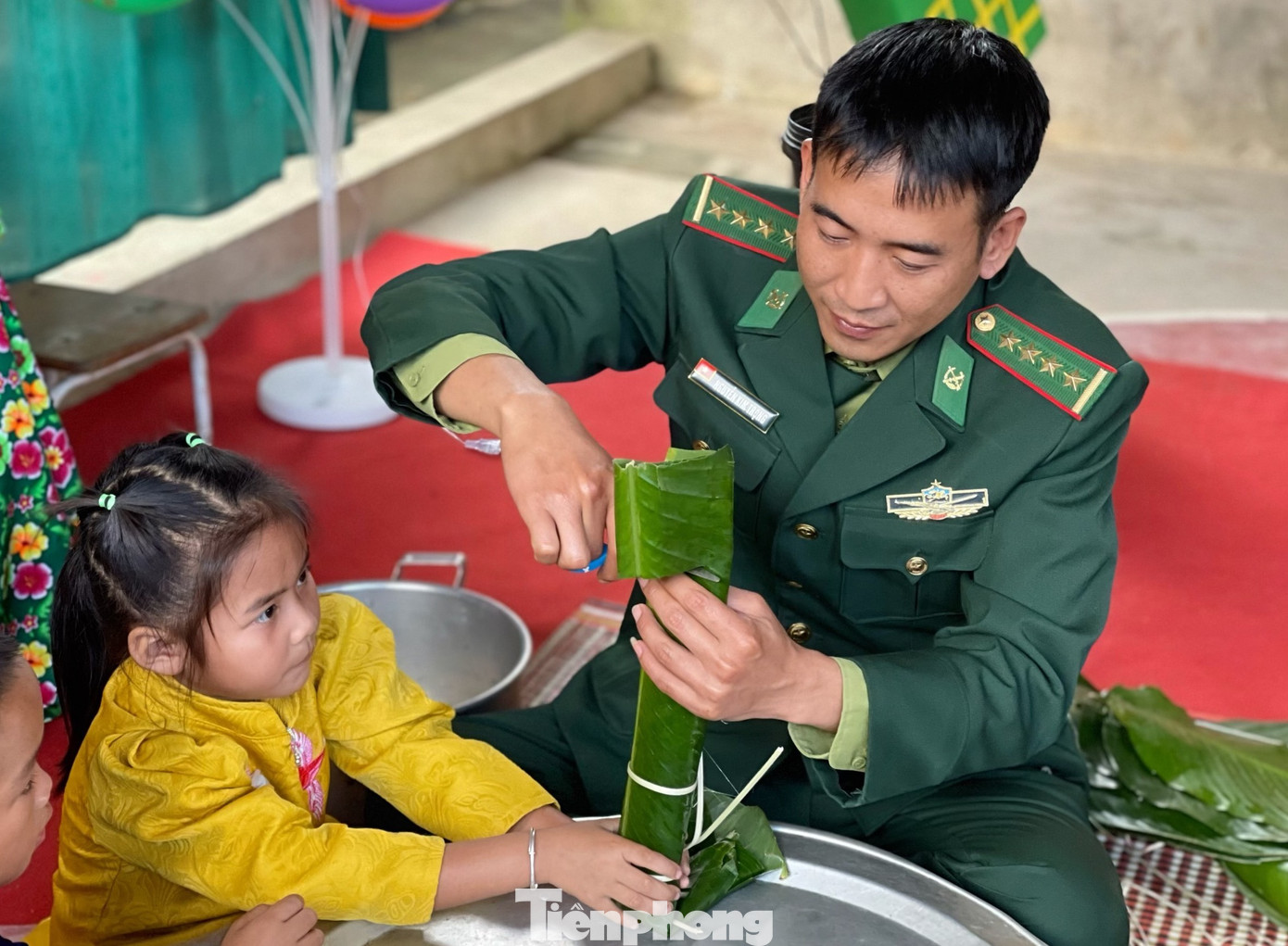 Công việc đòi hỏi sự khéo léo. Nếu không chiếc bánh chưng, bánh tét khi gói ra sẽ không đều đẹp. Khi nấu chín bánh có thể bị rách, dễ hư hỏng.