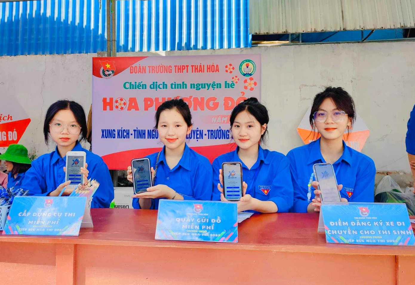 Chỉ trong vòng 1 ngày tiếp sức mùa thi, các đoàn viên thanh niên ở TX. Thái Hòa (Nghệ An) đã có hơn 200 lượt thi cuộc thi trực tuyến tìm hiểu Nghị quyết Đại hội Đoàn toàn quốc lần XII.