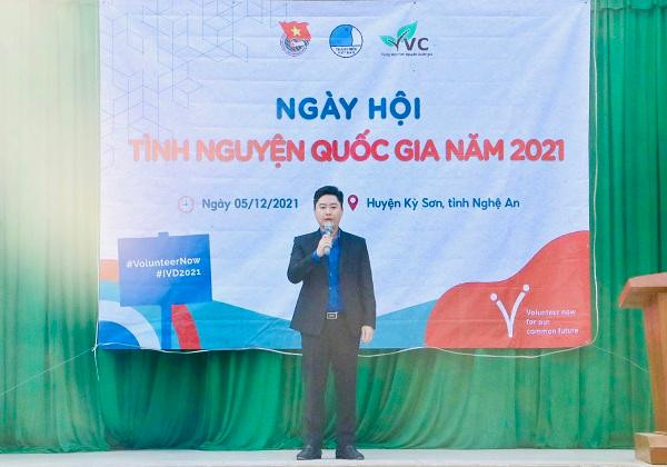 Anh Lê Văn Lương - UV BCH Trung ương Đoàn, Bí thư Tỉnh đoàn Nghệ An phát biểu tại Ngày Hội. Những món quà đến với người dân nghèo huyện biên giới Kỳ Sơn, Nghệ An. BTC trao quà cho học sinh có hoàn cảnh khó khăn. BTC trao tặng 6 chiếc máy thở và 600 "Túi thuốc an sinh" cho Trung tâm Y tế các huyện Anh Sơn, Tương Dương, Kỳ Sơn, Nghĩa Đàn và Bệnh viện Đa khoa Tây Bắc, Bệnh viện Đa khoa Tây Nam.