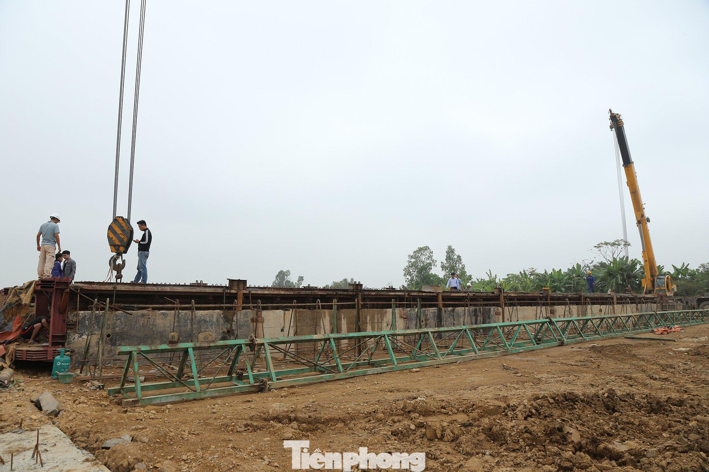 Được biết, sau lễ phát động “Xuân Nhâm Dần trên công trường giao thông” của Bộ GTVT, tại dự án Nghi Sơn - Diễn Châu có 4 đơn vị thi công là Công ty CP Tập đoàn Đèo Cả, Công ty TNHH Tập đoàn Sơn Hải, Công ty CP Đầu tư xây dựng Trường Sơn, Công ty CP xây lắp 368 đăng ký thi công xuyên Tết.