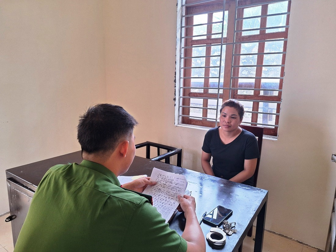 Đối tượng Moong Thị Xuyên tại Cơ quan Công an