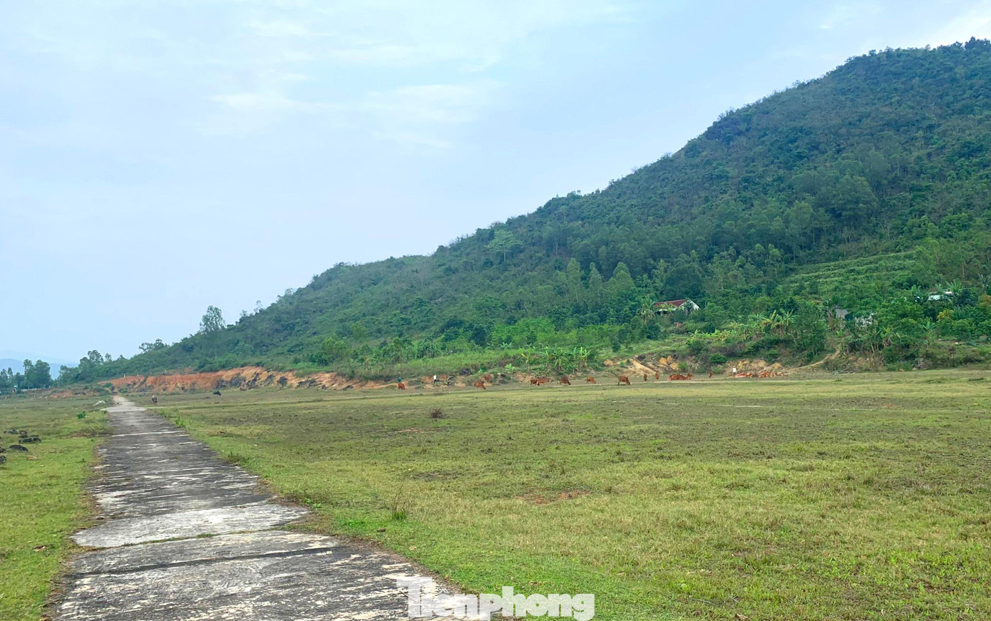 Năm 2010, UBND huyện Quỳnh Lưu (Nghệ An) quyết định xây dựng 2 khu tái định cư tại xã Quỳnh Thắng và xã Quỳnh Trang để di dời hàng chục hộ dân sống trong vùng bị ngập lụt ở ven hồ Vực Mấu và sông Mai Giang.