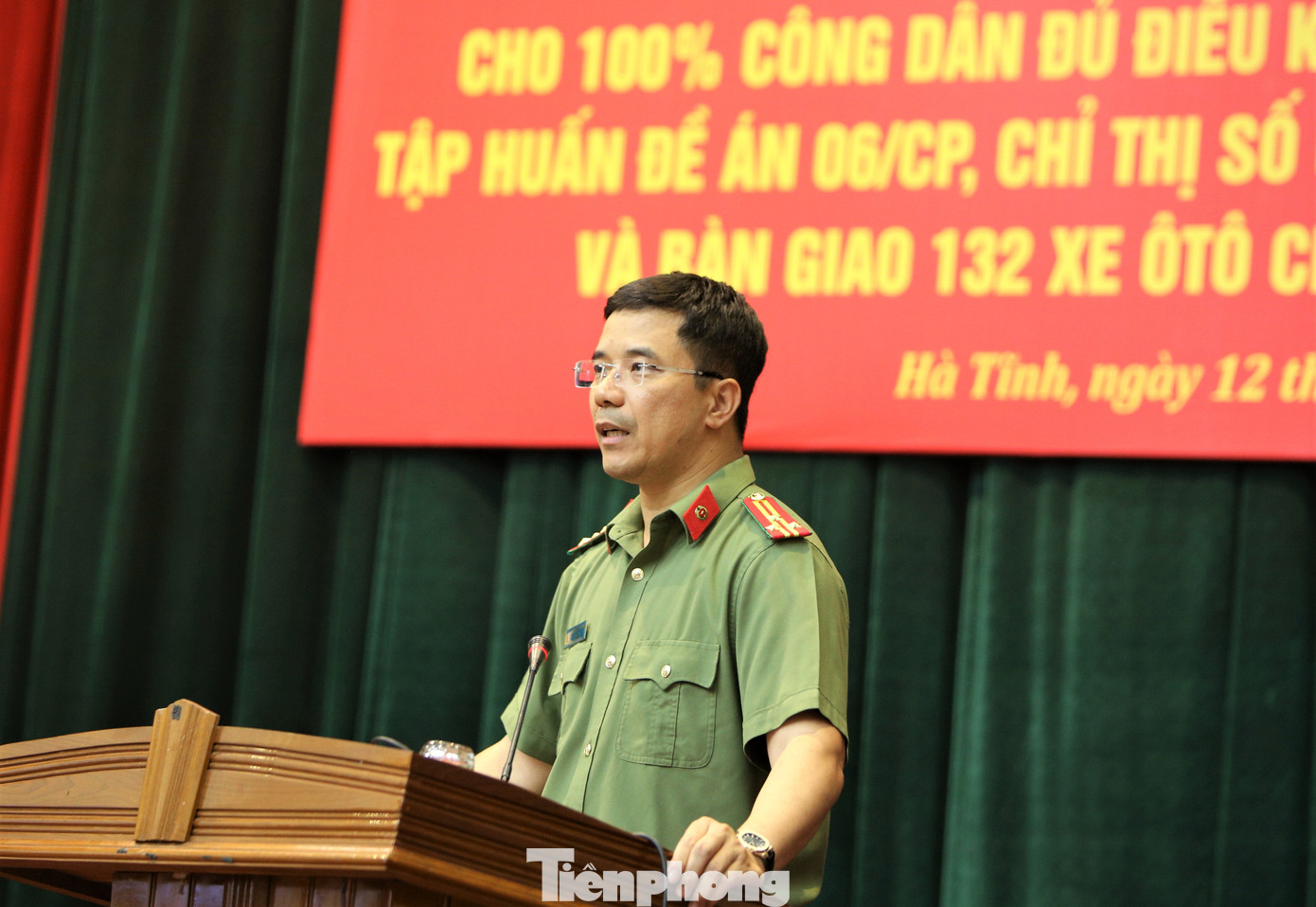 Thượng tá Nguyễn Hồng Phong - Giám đốc Công an tỉnh Hà Tĩnh, chia sẻ về thành công đơn vị đã đạt được. Thượng tá Nguyễn Hồng Phong - Giám đốc Công an tỉnh Hà Tĩnh, chia sẻ về thành công đơn vị đã đạt được.