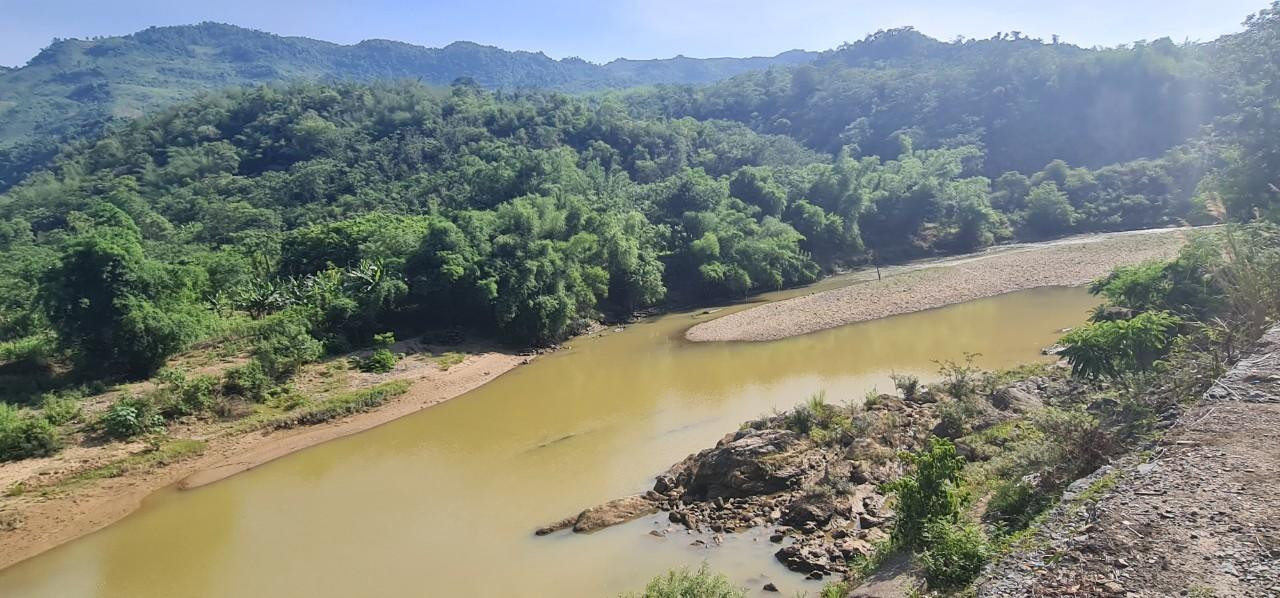 Hiện nay, tỉnh Nghệ An có 21 nhà máy thủy điện đã vận hành, 4 dự án thủy điện đang thi công, 3 dự án đang thực hiện thủ tục đầu tư xây dựng, 4 dự án chưa có chủ đầu tư. Hiện nay, tỉnh Nghệ An có 21 nhà máy thủy điện đã vận hành, 4 dự án thủy điện đang thi công, 3 dự án đang thực hiện thủ tục đầu tư xây dựng, 4 dự án chưa có chủ đầu tư.