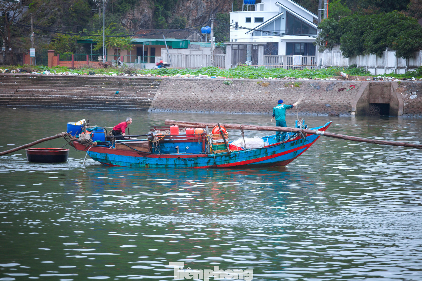 Nhiều người quan niệm rằng, chuyến ra khơi đầu năm nếu thuận buồm xuôi gió sẽ giúp cho cả năm bình an, may mắn và có nhiều tài lộc.