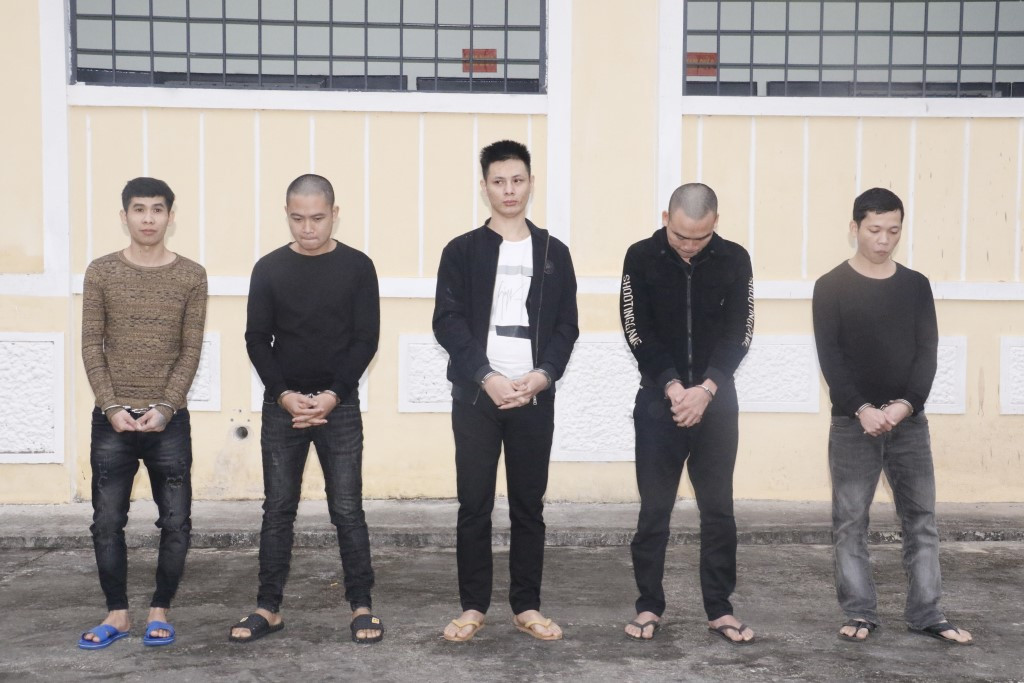 5 đối tượng tại cơ quan công an huyện Thanh Chương.
