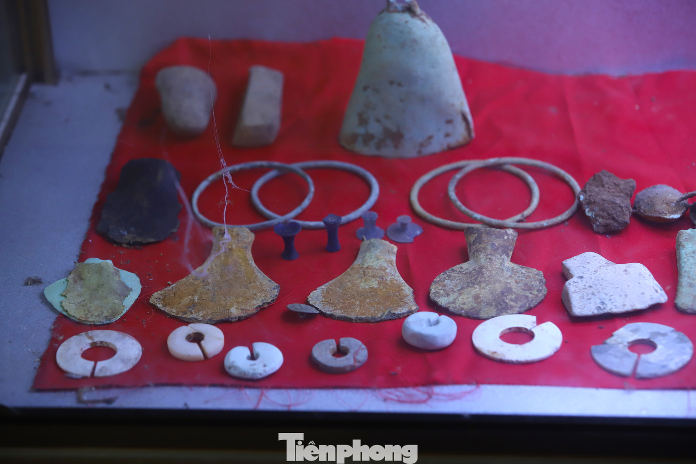 Chính vì những giá trị khảo cổ học to lớn đó, di chỉ khảo cổ học Làng Vạc đã được Bộ Văn hóa xếp hạng di tích cấp quốc gia. (Ảnh: Rạng Đông).