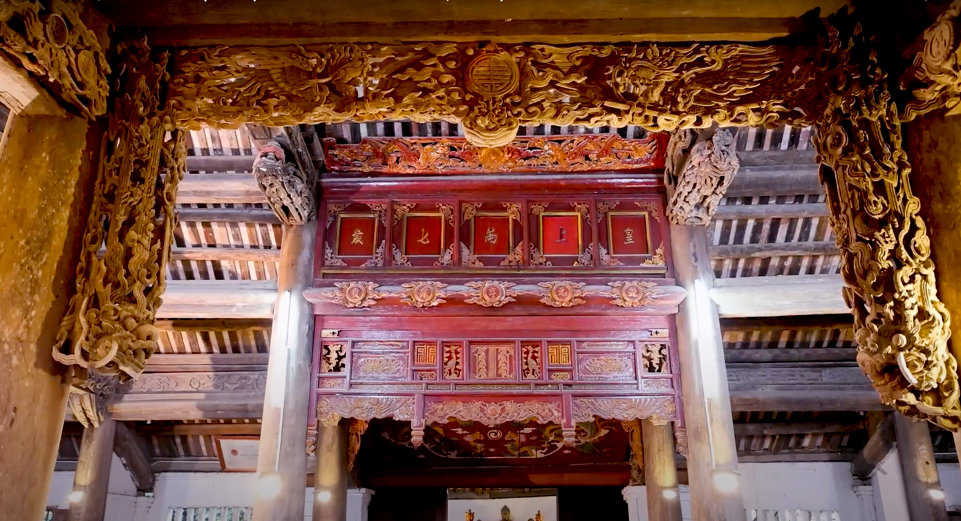 Xưa, đình Hoành Sơn là trung tâm diễn ra các hoạt động văn hóa tâm linh của làng. Tại đình hàng năm diễn ra hai kỳ lễ lớn là lễ kỳ phúc vào tháng 2 và lễ rước thần vào rằm tháng 6.