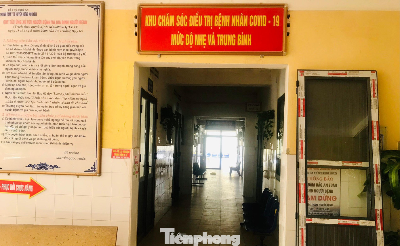 Ngành y tế đã và đang cố gắng hoàn thiện bệnh viện dã chiến, dự kiến đưa vào hoạt động vào ngày 29/6. Phần lớn cán bộ nhân viên y tế của bệnh viện dã chiến được điều từ TTTYT Hưng Nguyên. Số cán bộ, nhân viên còn lại của Trung tâm sẽ được tăng cường cho các trạm y tế xã, thị trấn. Ngành y tế đã và đang cố gắng hoàn thiện bệnh viện dã chiến, dự kiến đưa vào hoạt động vào ngày 29/6. Phần lớn cán bộ nhân viên y tế của bệnh viện dã chiến được điều từ TTTYT Hưng Nguyên. Số cán bộ, nhân viên còn lại của Trung tâm sẽ được tăng cường cho các trạm y tế xã, thị trấn.