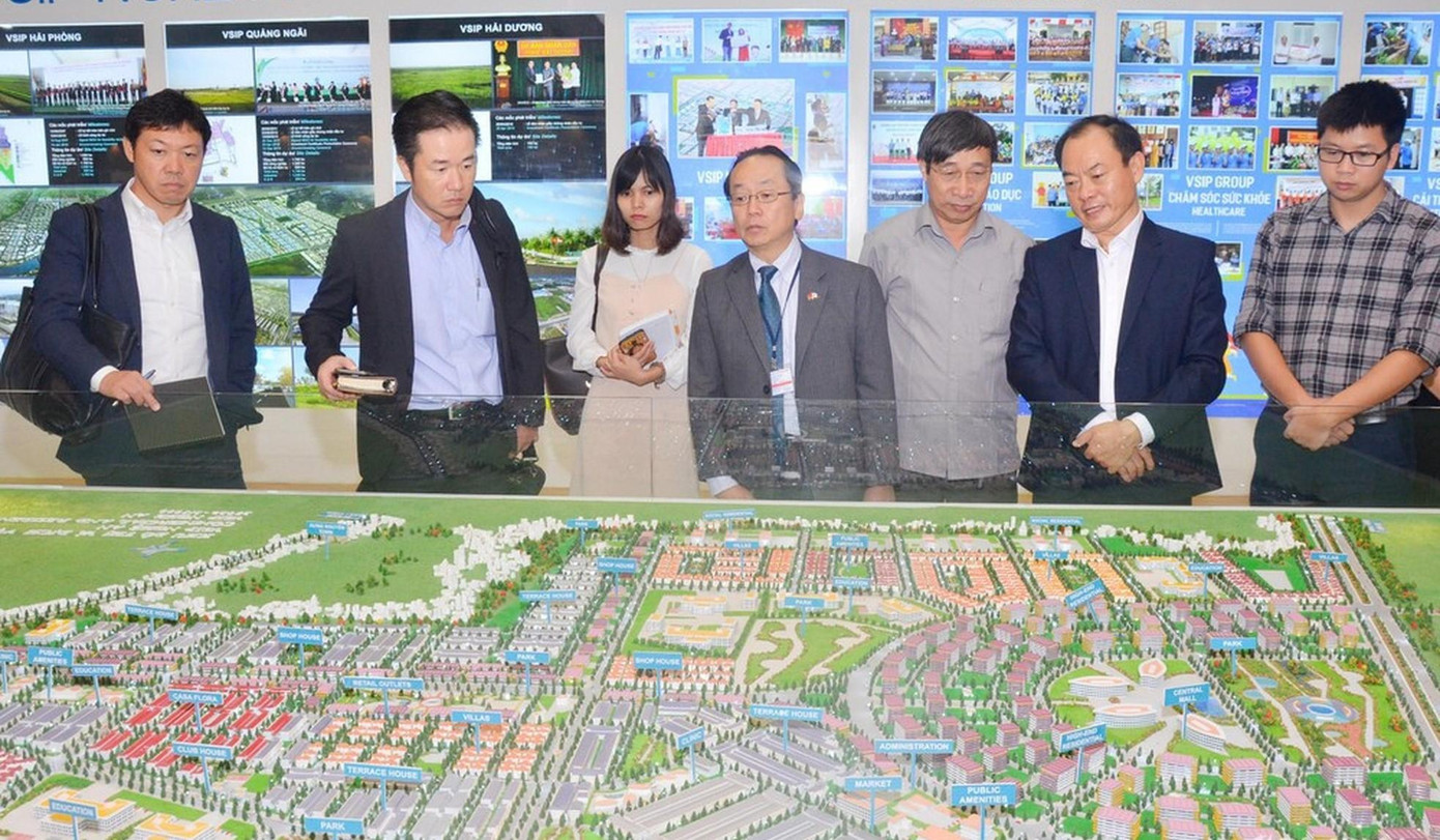 Các cơ quan, doanh nghiệp Nhật Bản khảo sát tại Khu Công nghiệp VSIP Nghệ An. Các cơ quan, doanh nghiệp Nhật Bản khảo sát tại Khu Công nghiệp VSIP Nghệ An.