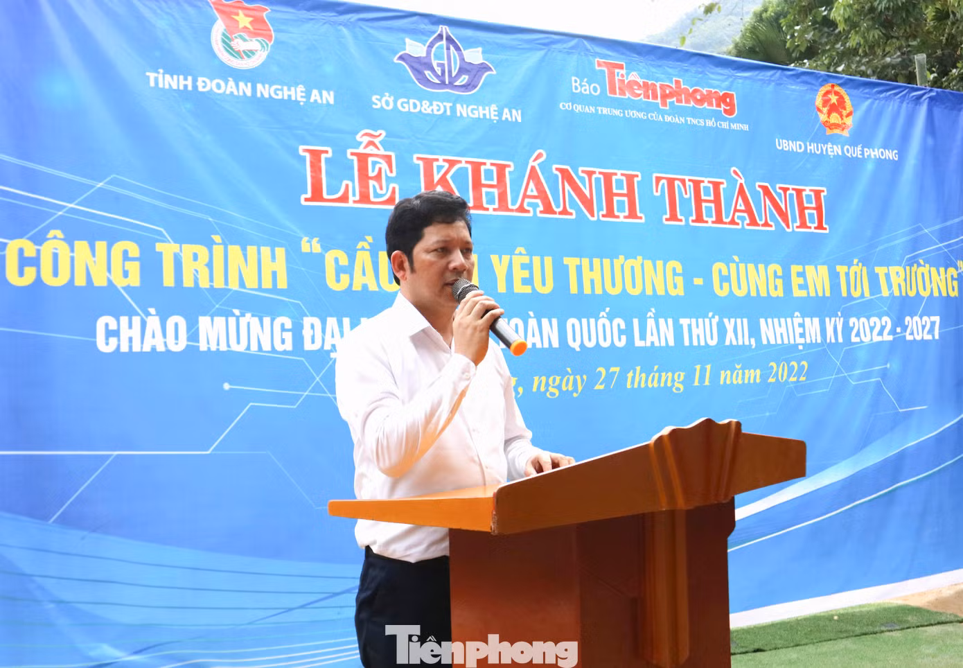 Ông Dương Hoàng Vũ - Chủ tịch UBND huyện Quế Phong Ông Dương Hoàng Vũ - Chủ tịch UBND huyện Quế Phong
