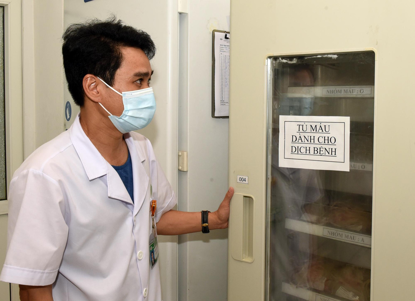 Ngân hàng máu Nghệ An đang cạn kiệt. Ngân hàng máu Nghệ An đang cạn kiệt.