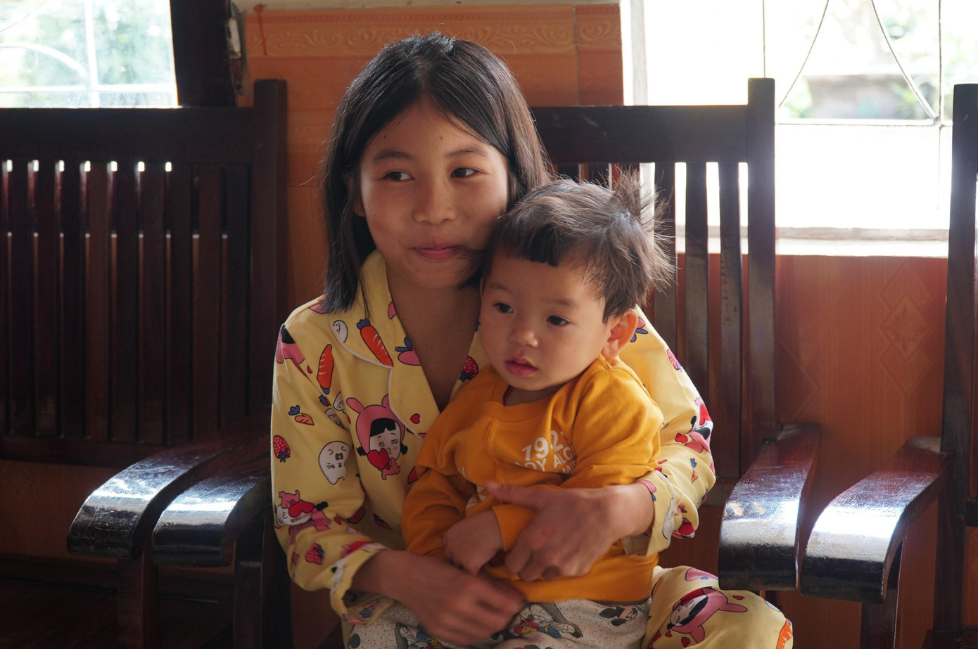 Chị em Hiền tại Làng trẻ SOS Nghệ An. Chị em Hiền tại Làng trẻ SOS Nghệ An.