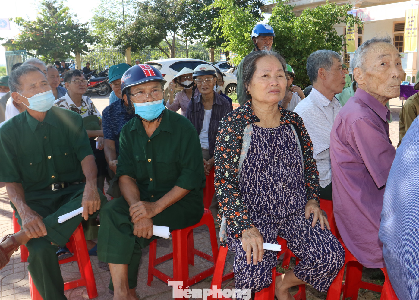 Chương trình đã tổ chức thăm khám cho hơn 500 hộ gia đình chính sách, người già, người có công với cách mạng trên địa bàn xã Đại Đồng để kiểm tra sức khỏe, nhằm phát hiện những căn bệnh và có hướng chữa trị kịp thời.