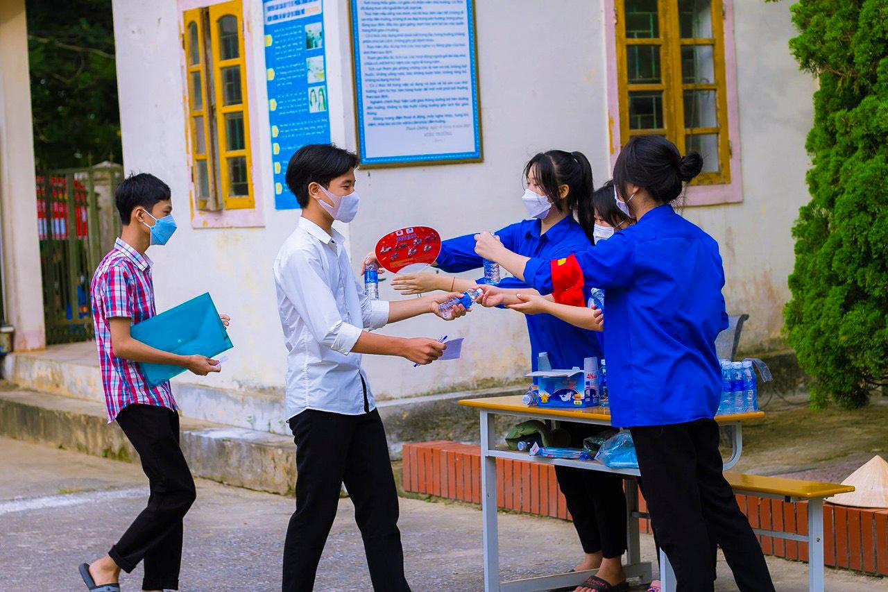 Toàn tỉnh Nghệ An có hơn 3.000 thanh niên tình nguyện tham gia &quot;Tiếp sức mùa thi&quot; trong Kỳ thi tuyển sinh vào lớp 10.