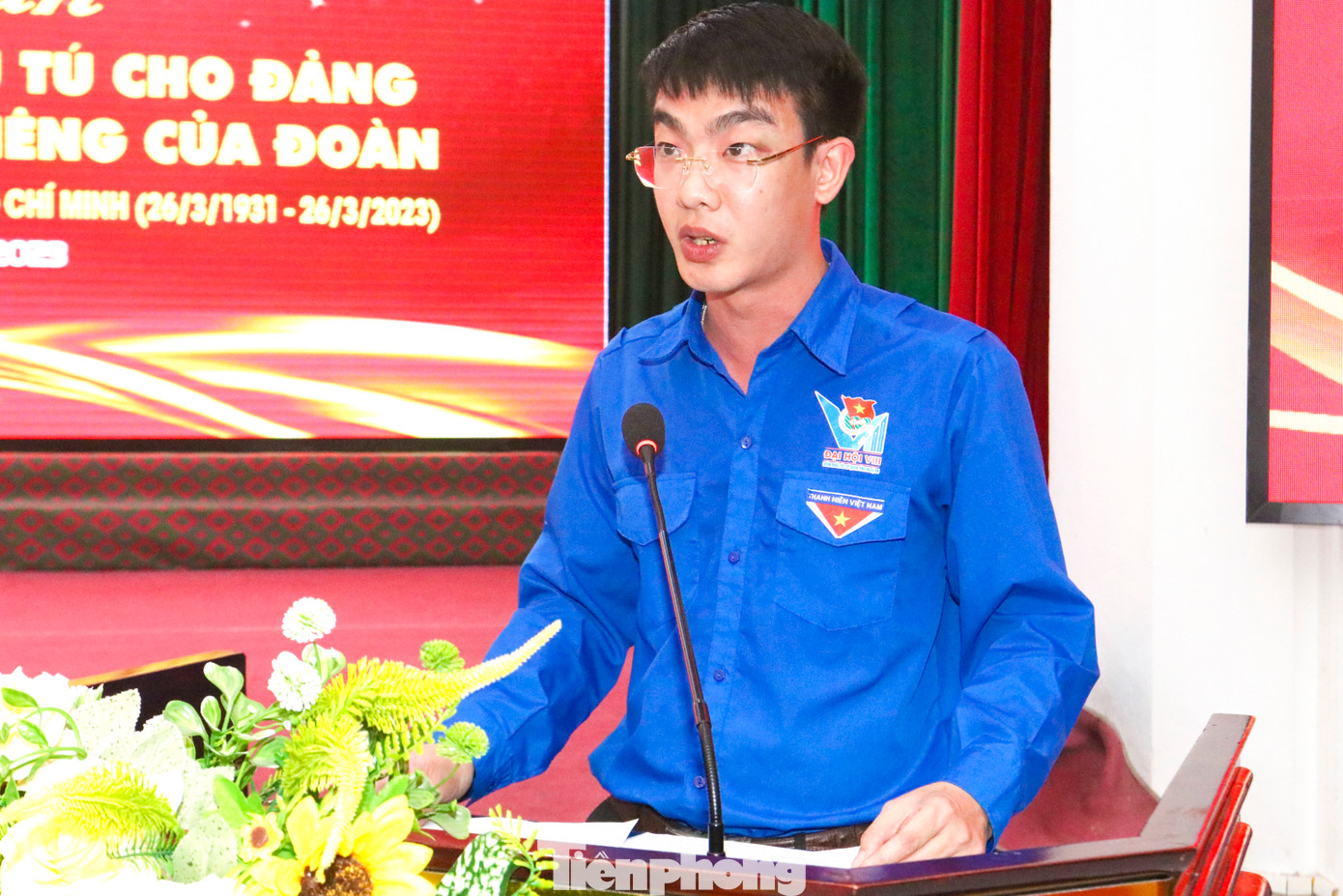 Anh Nguyễn Công Minh - Bí thư Đoàn khối các cơ quan tỉnh trình bày tham luận tại Diễn đàn.