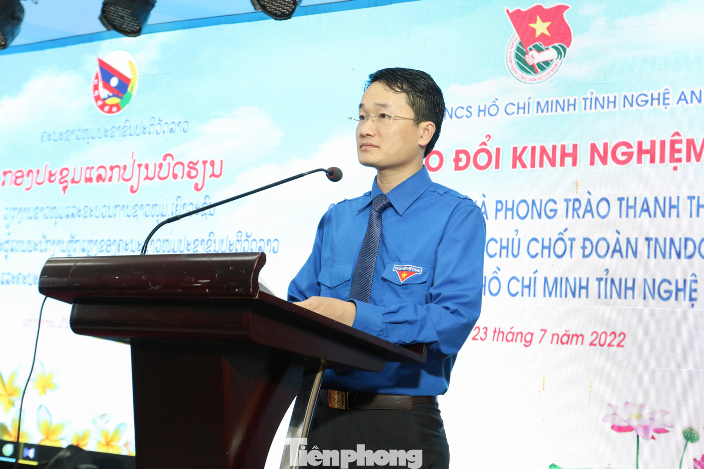 Phát biểu tại chương trình, anh Trần Linh – Phó Bí thư Tỉnh Đoàn Nghệ An bày tỏ sự vui mừng, trân quý khi được gặp gỡ, trao đổi nhiều vấn đề quan trọng cùng với các cán bộ chủ chốt Đoàn Thanh niên Nhân dân Cách mạng Lào trong chuyến thăm và trao đổi, học tập thực tế tại tỉnh Nghệ An. Đồng thời, khẳng định sẽ tiếp tục quan tâm, hỗ trợ và hợp tác với Đoàn nước bạn trong các hoạt động thanh niên gắn với nhiều chương trình, hoạt động thiết thực, ý nghĩa. Sẵn sàng trao đổi, phối hợp về công tác Đoàn thanh niên để phong trào Đoàn ngày càng phát triển, góp phần xây đắp tình hữu nghị anh em giữa hai nước mãi mãi xanh tươi, đời đời bền vững.