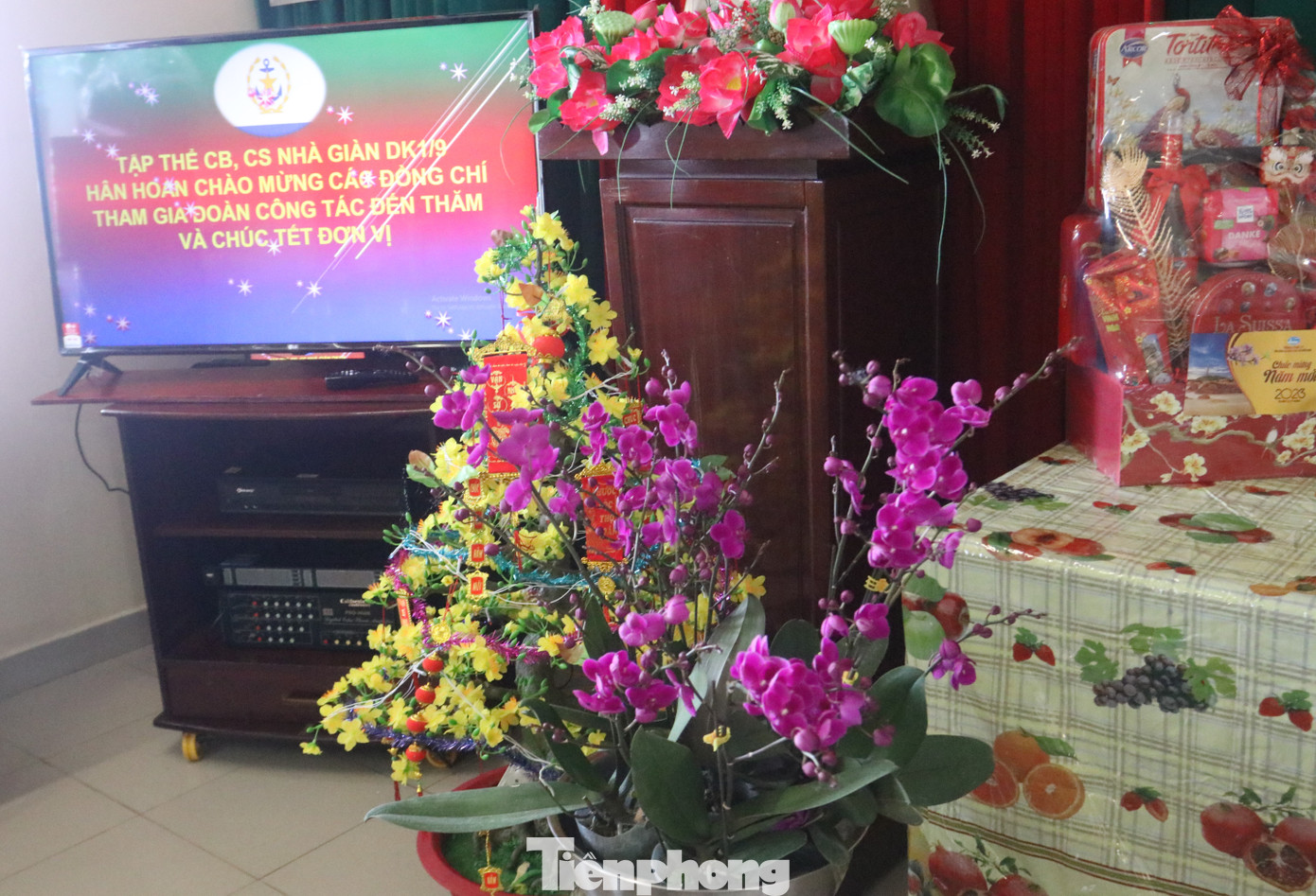 Không khí Tết cổ truyền ấm cúng, đủ đầy giữa trùng dương.