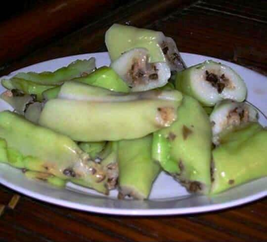 Những lát bánh lá nóng hổi, thơm ngon. Những lát bánh lá nóng hổi, thơm ngon.