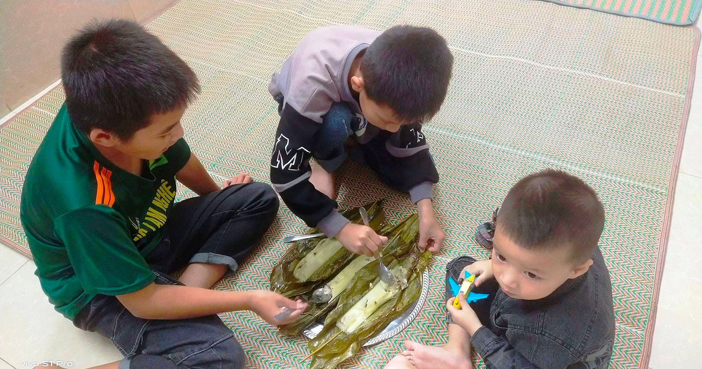 Bánh lá trở thành đồ ăn sáng lý tưởng của nhiều gia đình. Bánh lá trở thành đồ ăn sáng lý tưởng của nhiều gia đình.