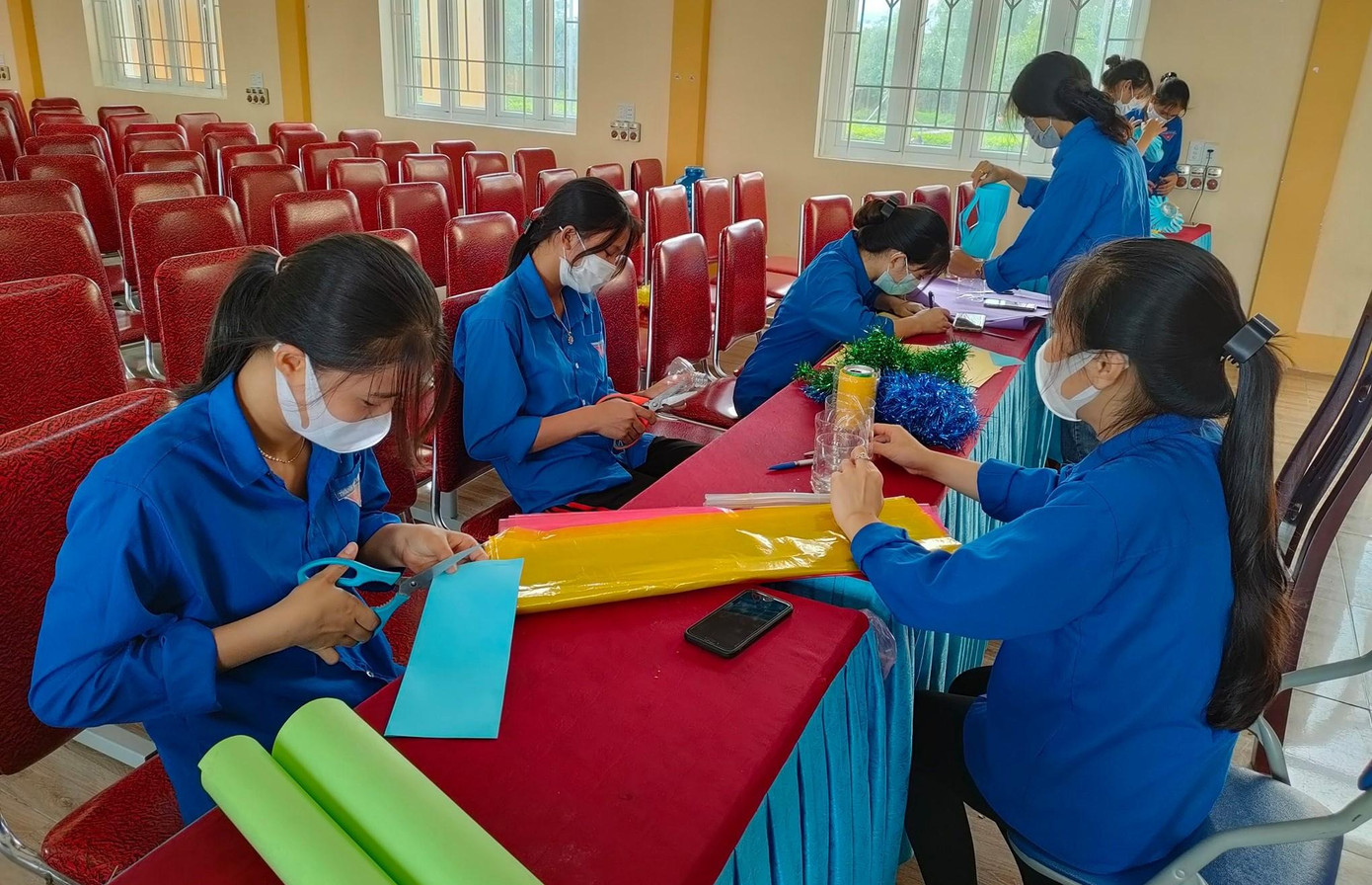 Anh Thái Minh Sỹ - Phó Bí thư Tỉnh đoàn, Chủ tịch Hội đồng đội tỉnh Nghệ An cho biết, Hội đồng đội tỉnh đã có kế hoạch tổ chức hoạt động Tết Trung thu 2021 với chủ đề "Lồng đèn thắp sáng ước mơ", thời gian từ ngày 10-21/9.