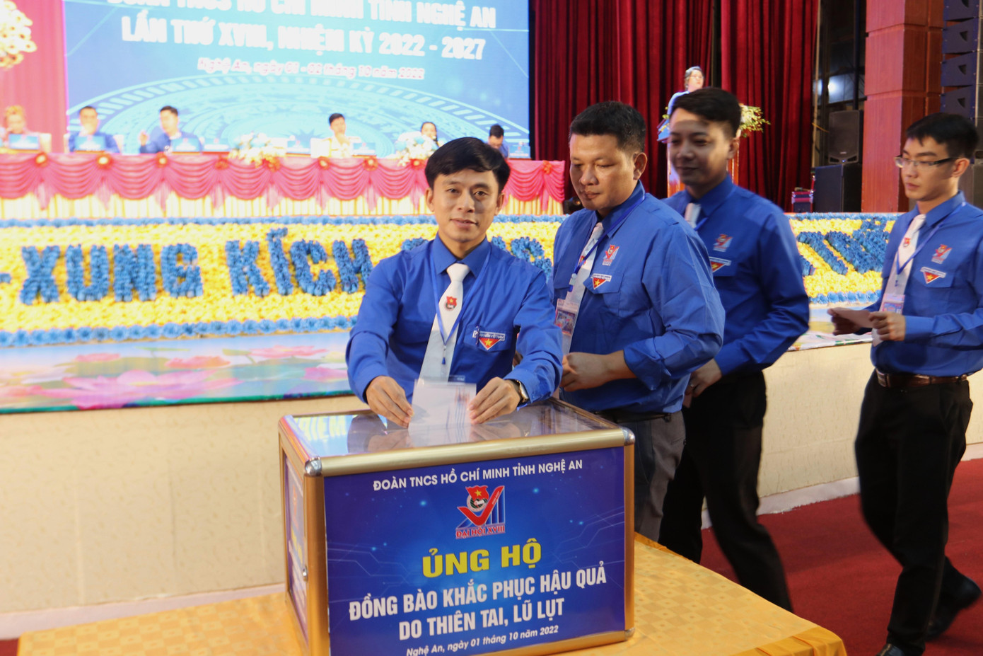 Dự Đại hội có 265 đồng chí là đảng viên (77,4 % đại biểu).