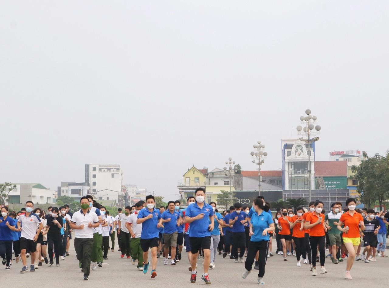 Chương trình với sự tham gia của đoàn viên thanh niên Thành Đoàn Vinh, Đoàn thanh niên Công an tỉnh Nghệ An, Bộ chỉ huy Quân sự tỉnh, Đoàn Khối các cơ quan tỉnh, Đoàn Khối doanh nghiệp tỉnh, Đoàn các trường đại học, cao đẳng, các Runner Club và tại trung tâm các huyện, thành, thị thu hút hơn 500 đoàn viên, thanh niên tham gia hưởng ứng phát động. Chương trình với sự tham gia của đoàn viên thanh niên Thành Đoàn Vinh, Đoàn thanh niên Công an tỉnh Nghệ An, Bộ chỉ huy Quân sự tỉnh, Đoàn Khối các cơ quan tỉnh, Đoàn Khối doanh nghiệp tỉnh, Đoàn các trường đại học, cao đẳng, các Runner Club và tại trung tâm các huyện, thành, thị thu hút hơn 500 đoàn viên, thanh niên tham gia hưởng ứng phát động.