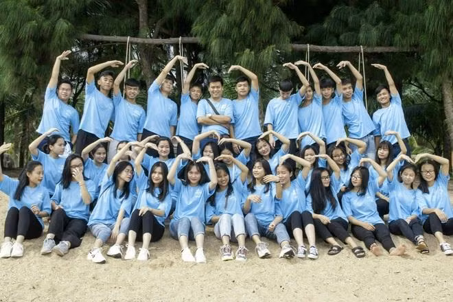 Tập thể lớp 12A1.