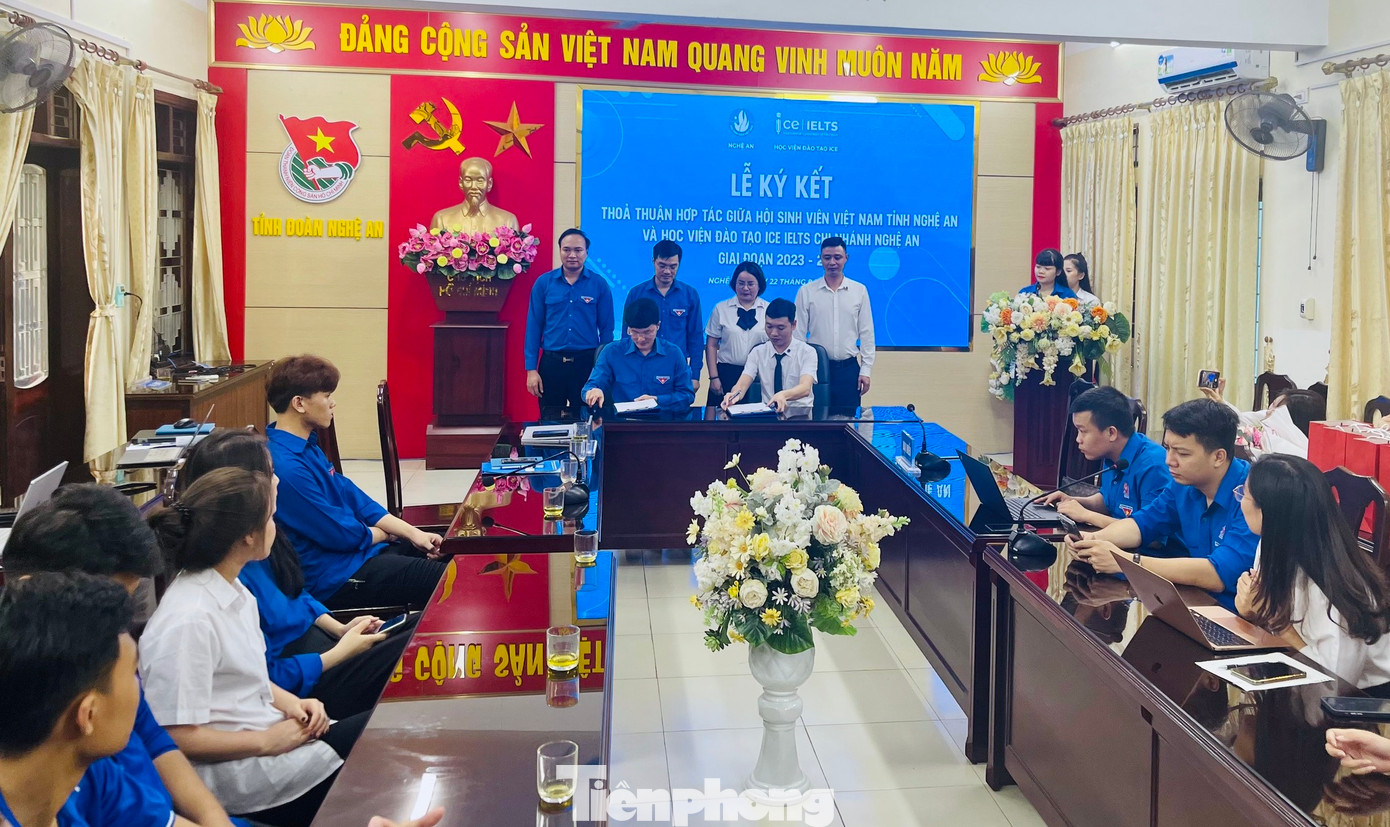 Lễ ký kết thỏa thuận hợp tác hỗ trợ giữa Hội Sinh viên tỉnh và Học viện đào tạo tiếng Anh ICE chi nhánh Nghệ An