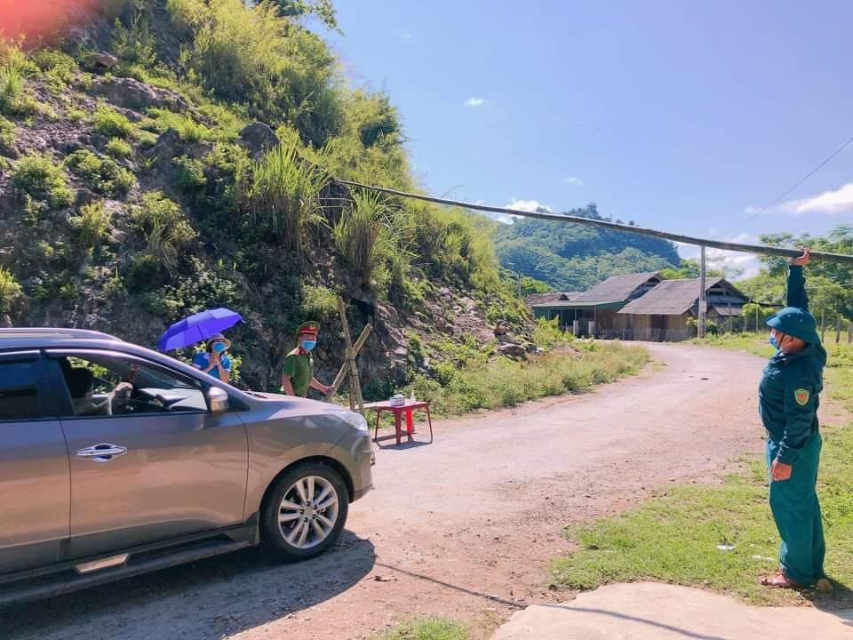 Phong tỏa một bản ở huyện biên giới Nghệ An vì ca dương tính với SARS-CoV-2.