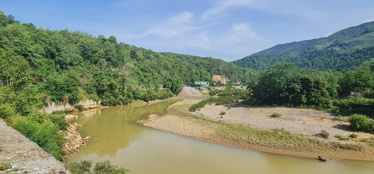 Thực trạng thủy điện "mọc như nấm" ở tỉnh Nghệ An đã có dấu hiệu ngừng lại khi Chỉ thị 13 của Ban Bí thư về Tăng cường sự lãnh đạo của Đảng đối với công tác quản lý, bảo vệ và phát triển rừng được ban hành ngày 12/1/2017. Thực trạng thủy điện "mọc như nấm" ở tỉnh Nghệ An đã có dấu hiệu ngừng lại khi Chỉ thị 13 của Ban Bí thư về Tăng cường sự lãnh đạo của Đảng đối với công tác quản lý, bảo vệ và phát triển rừng được ban hành ngày 12/1/2017.