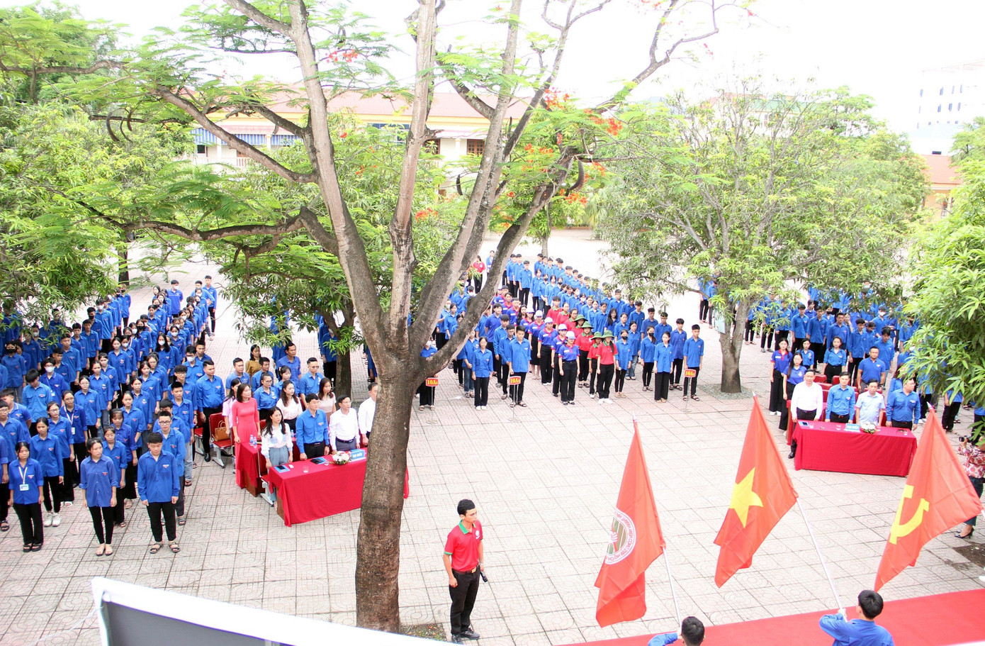 Quang cảnh lễ ra quân tại trường THPT Thái Lão (huyện Hưng Nguyên).