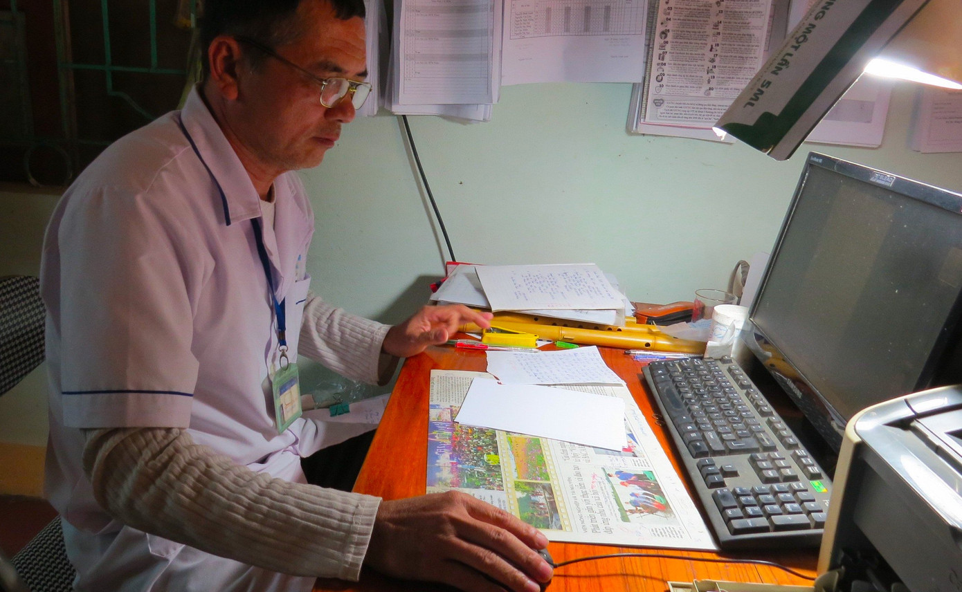 Ông Lâm cho hay, gần 30 năm công tác, ông đã chứng kiến rất nhiều trường hợp bệnh nhân nguy kịch vì không có xe chở đi cấp cứu kịp thời.