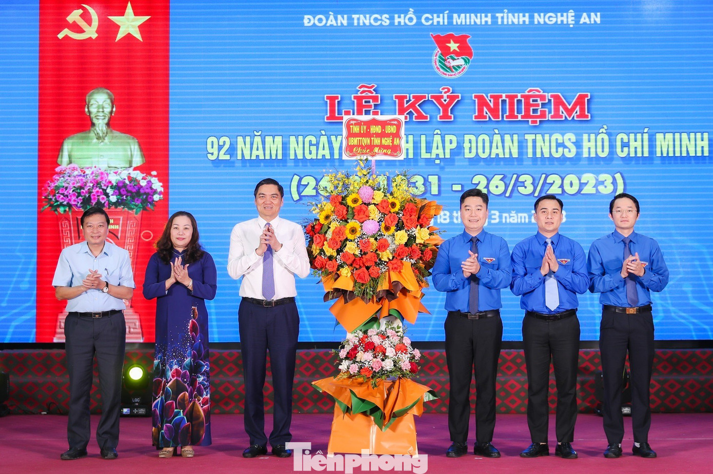 Tỉnh ủy, UBND tỉnh Nghệ An chúc mừng Tỉnh Đoàn Nghệ An nhân ngày thành lập Đoàn TNCS Hồ Chí Minh.